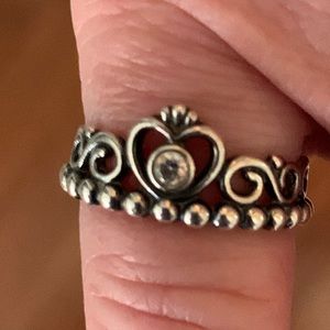 Pandora Princess Tirana Crown Ring
